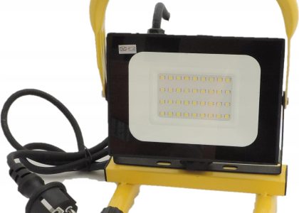 Oprawa Lampa Naświetlacz 30W Led Przenośny 2400Lm