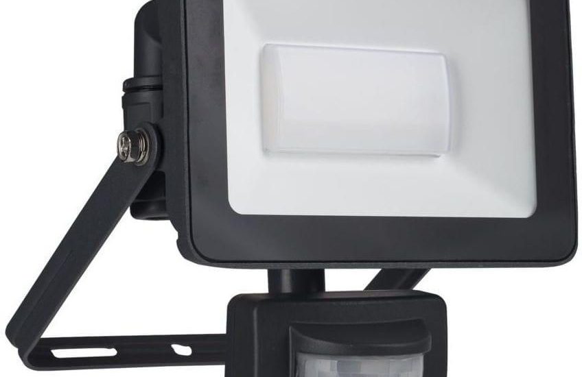 Reflektor Led Yonkers Z Czujnikiem Ip44 2700 Lm Inspire
