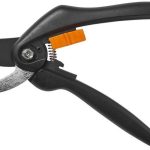 Sekator Nożycowy Do Gałęzi Singlestep Fiskars