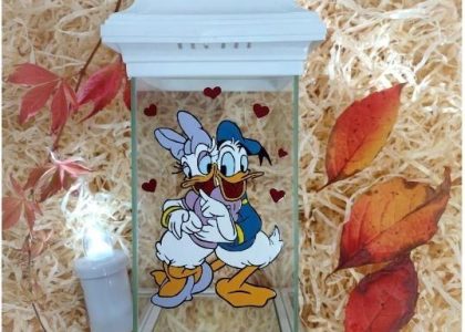 Znicz z motywami bajkowymi (Donald i Daisy)